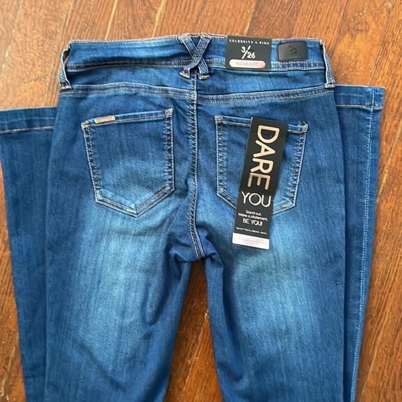 Celebrity Pink 3/26 Kickboot FlareDenim Jeans NWT - Picture 5 of 9